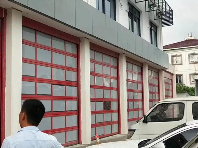 Transparent Door